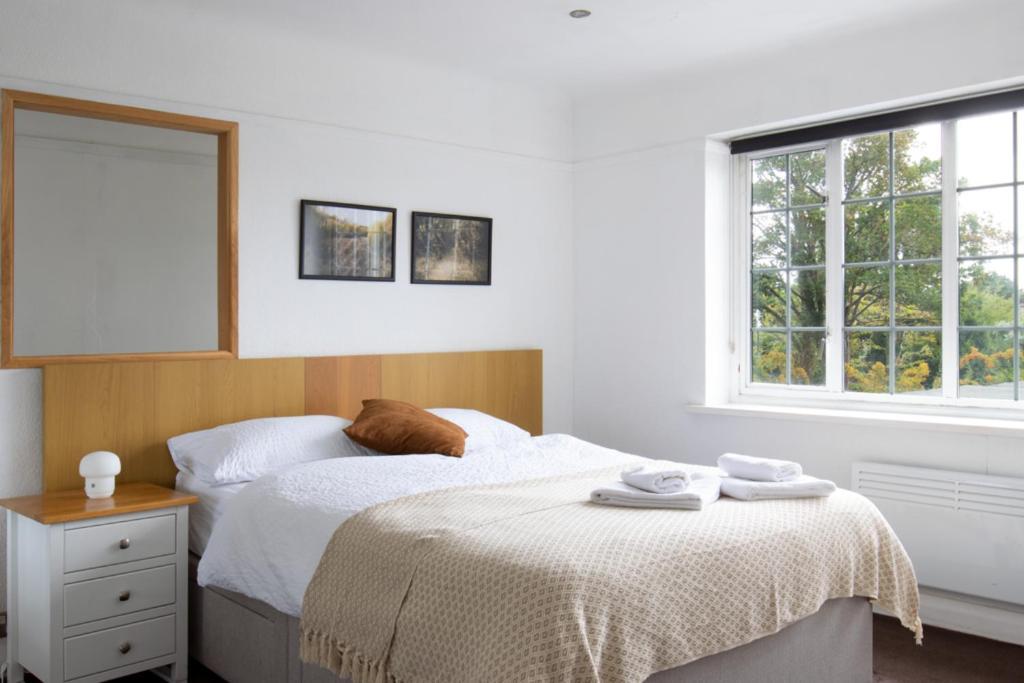 One-Bedroom Flat In Cheam Village Esterno foto